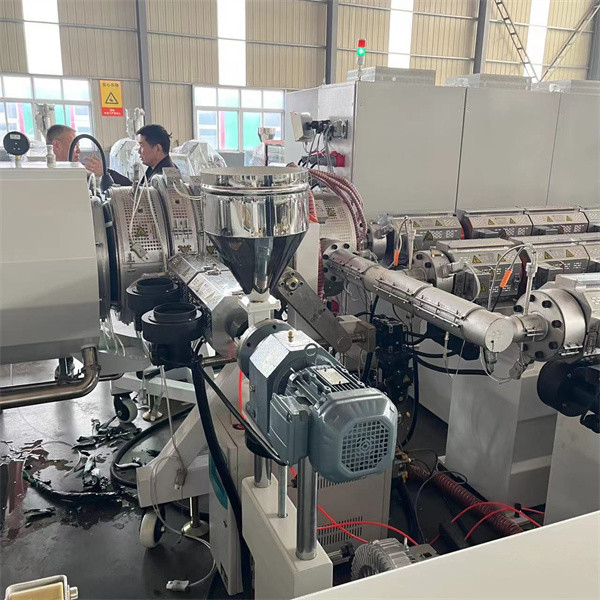220V Automatic Plastic Production Pipe Making Machine Easy To Operate