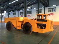 Camion à benne basculante résistant jaune de profil bas pour l'extraction au fond