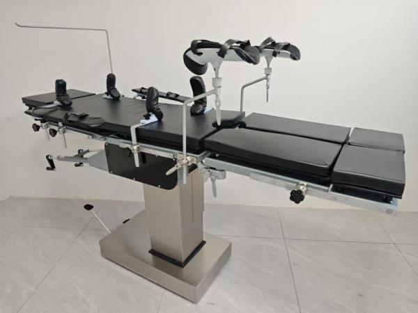 Adjustable Manual Hydraulic Surgical Table Versatile & Stable OR Table