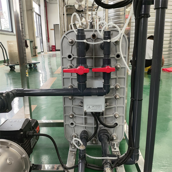 Оборудование для очистки воды с двойным этапом EDI для медицинских целей весом 1 тонну