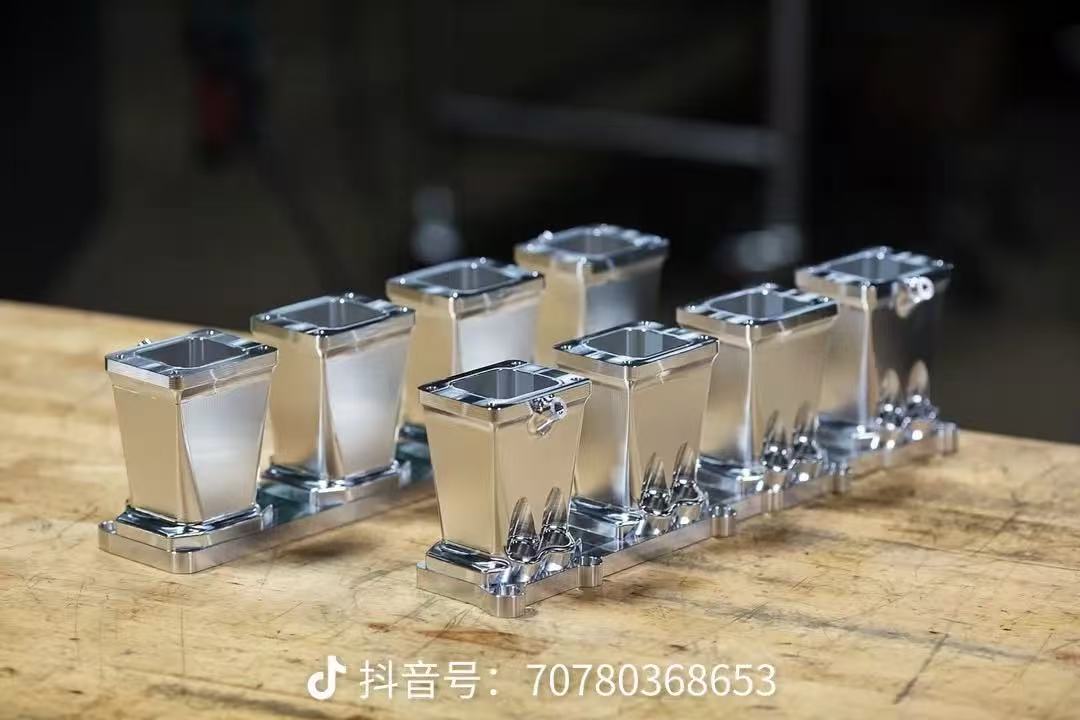 JB China-Made Cylinder Head CNC Machining Service Forged Steel Stainless Steel Cast Iron Alloy Casting Various Industries