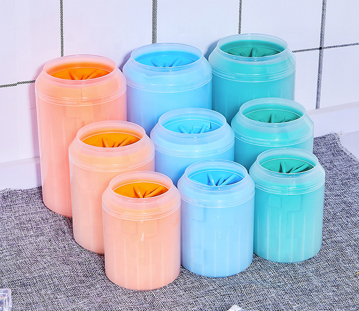 Herramientas de limpieza para mascotas de silicona, taza portátil para lavar patas de perro, azul / naranja / verde