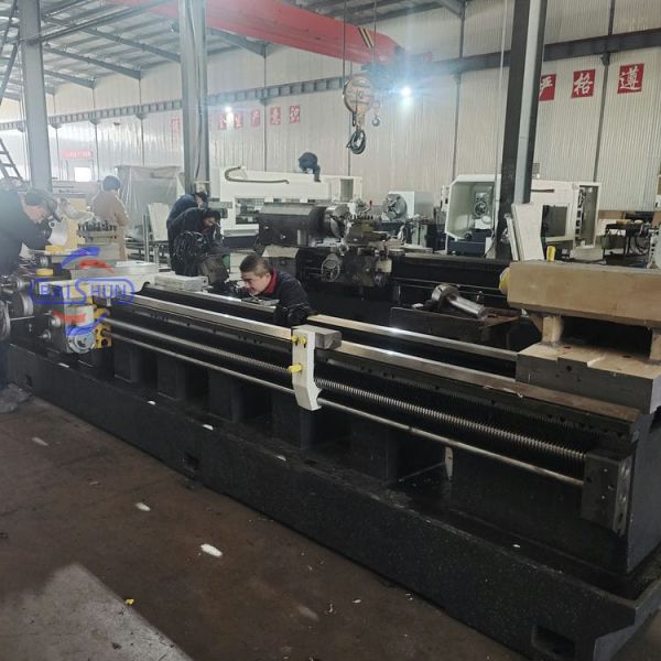 Torno CNC para roscado de tubos QK1327X1500, volteo de 800 mm, roscado de 275 mm