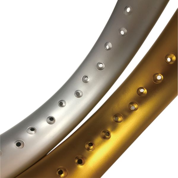 17-Inch Gold Alloy Wheel Rim U 2.50 for South America Market 995kg to 1989kg Capacity