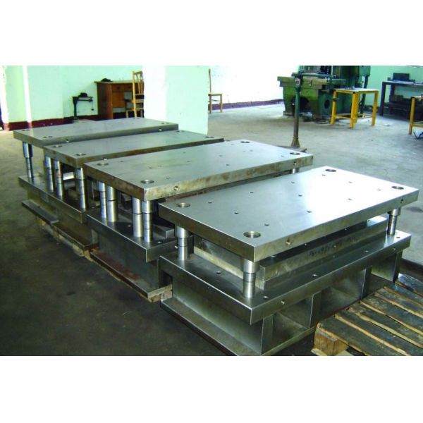 Процесс штампования с двумя отверстиями Алюминиевые клипы Z Bar для висящих зеркальных фоторельфов и шкафов