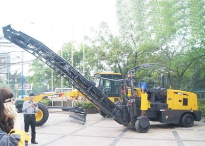 Portable 0 - 7km/h Travel Speed 162KW Asphalt / Concrete Milling Machine Equipment XCMG
