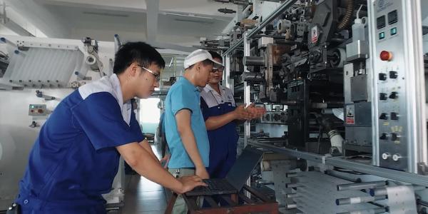 High Speed I Shape Full Servo Diaper Making Machine 3 Phase 380VAC