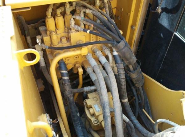 Used caterpillar 312d 313d 325b 320b 320d 330b 330d excavator