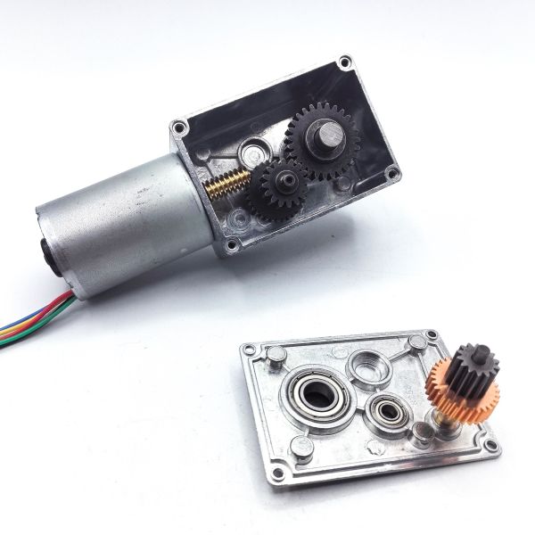FT-82SGM4260 DC 12V 24V Brushless Self Lock Worm Gear Motor High Torque Low Speed Regulating Motors