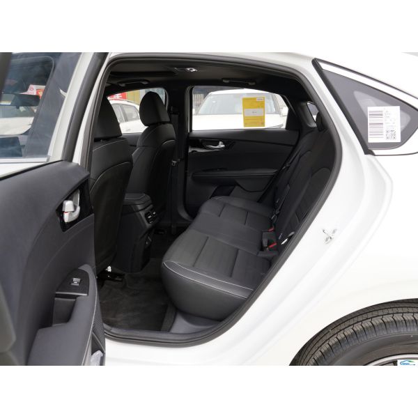 KIA K3 1.5L 1.4T Gasoline Sedan with Electric Rear Window and One Key Lifting Feature