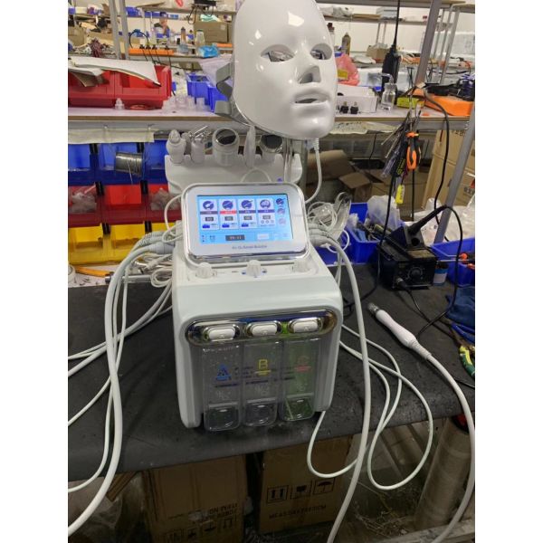 Профессиональная гидролинейная очистительная машина для лица с светодиодным оборудованием для красоты 2023 2024