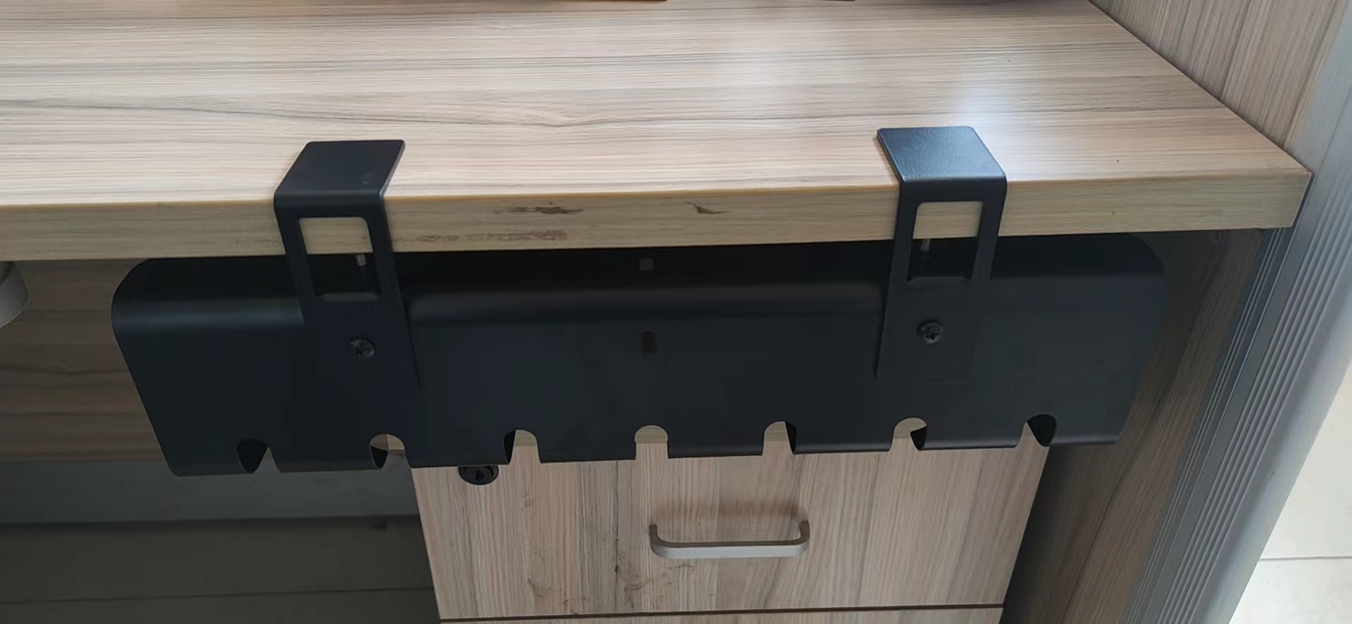 Под рабочим столом нет сверла металлические проволоки Управление коробкой