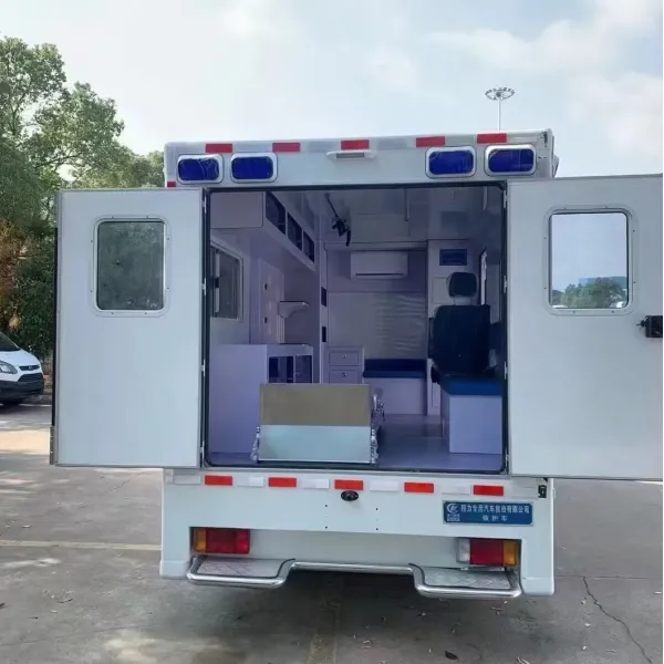 4X4 off-Road Ambulance Car Price 4WD Emergency Medical Vehicle for Sale