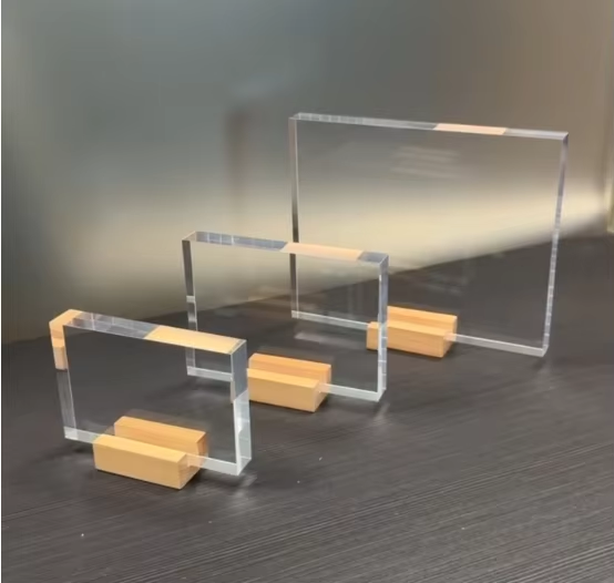 Transparent Block Acrylic Stand With Wooden Base UV Printed And Customizable Size For Elegant Desktop Decor