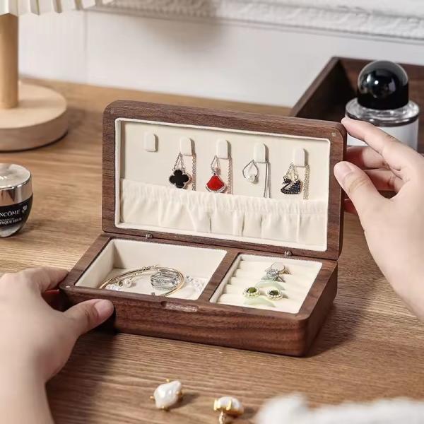 Durable wood jewelry storage box Ring Jewelry Packaging box Custom logo Walnut jewelry box
