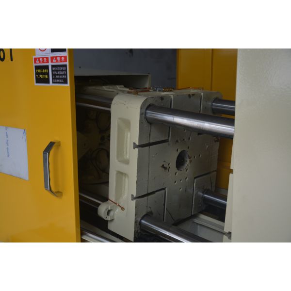 88 Ton Hot Chamber Diecast Machine For Reducer Cover Custom Specification