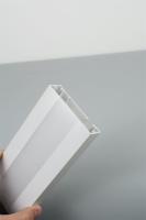 Le canal de type U en PVC blanc pour protéger les profils en plastique de construction
