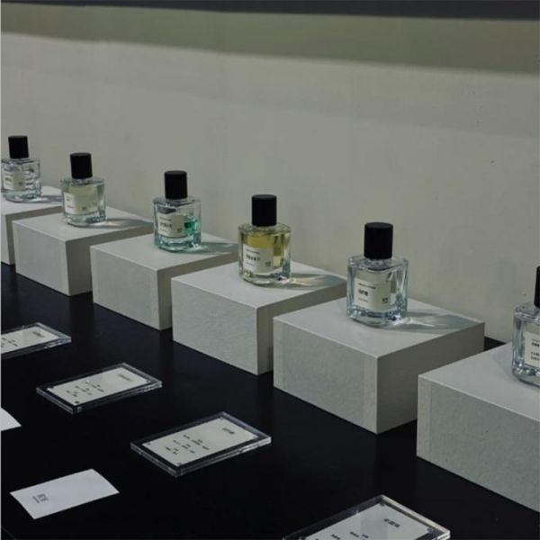 Free Samples Miss Di Or Cherie Perfume Fragrance Oil Day And Night Using