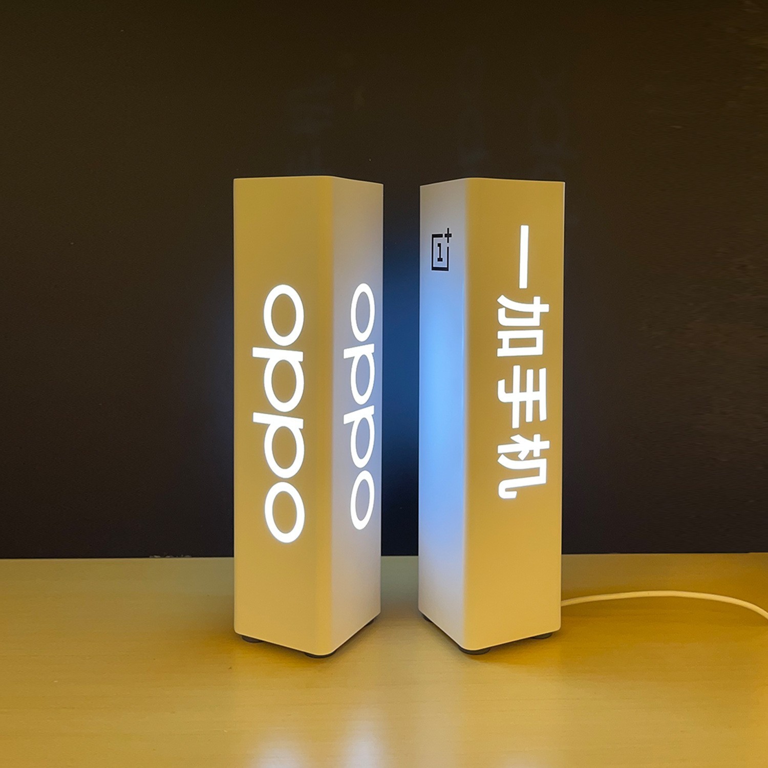 LED Acrylic Light Box Sign | Custom 4‑Sided Illuminated Desktop Logo Display Stand for Retail Counter