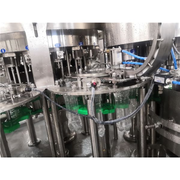 Завалка воды газа соды и покрывая машина, Carbonated линия разлива напитка