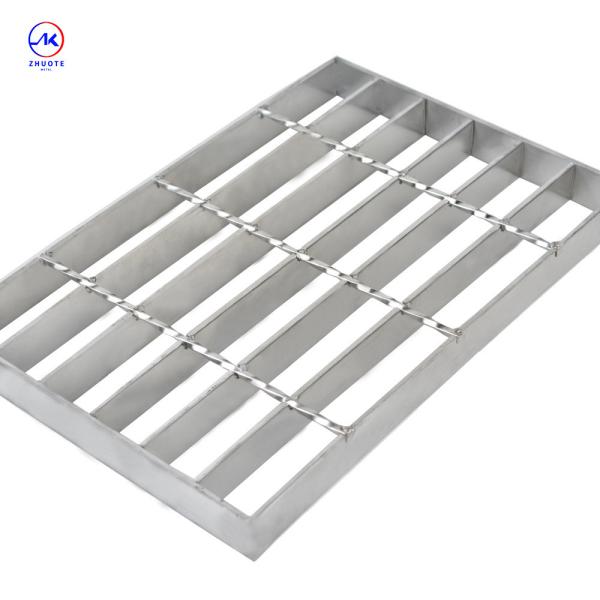 Bright On Surface Flat Steel Grating With 30mm Bearing Bar Pitch Efficiency
