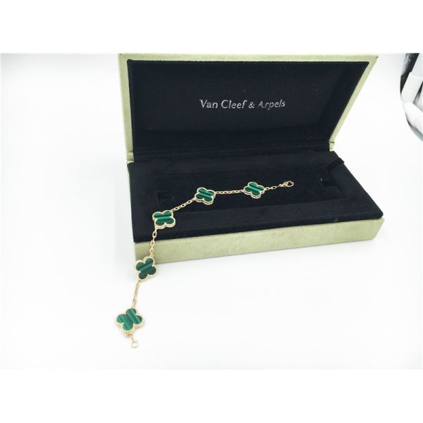 Van Cleef & Arpels Vintage Alhambra bracelet 5 motifs bracelet in yellow gold malachite
